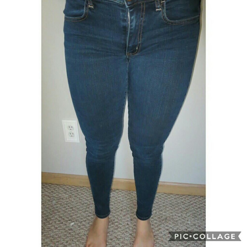 Dark Wash American Eagle Jeans